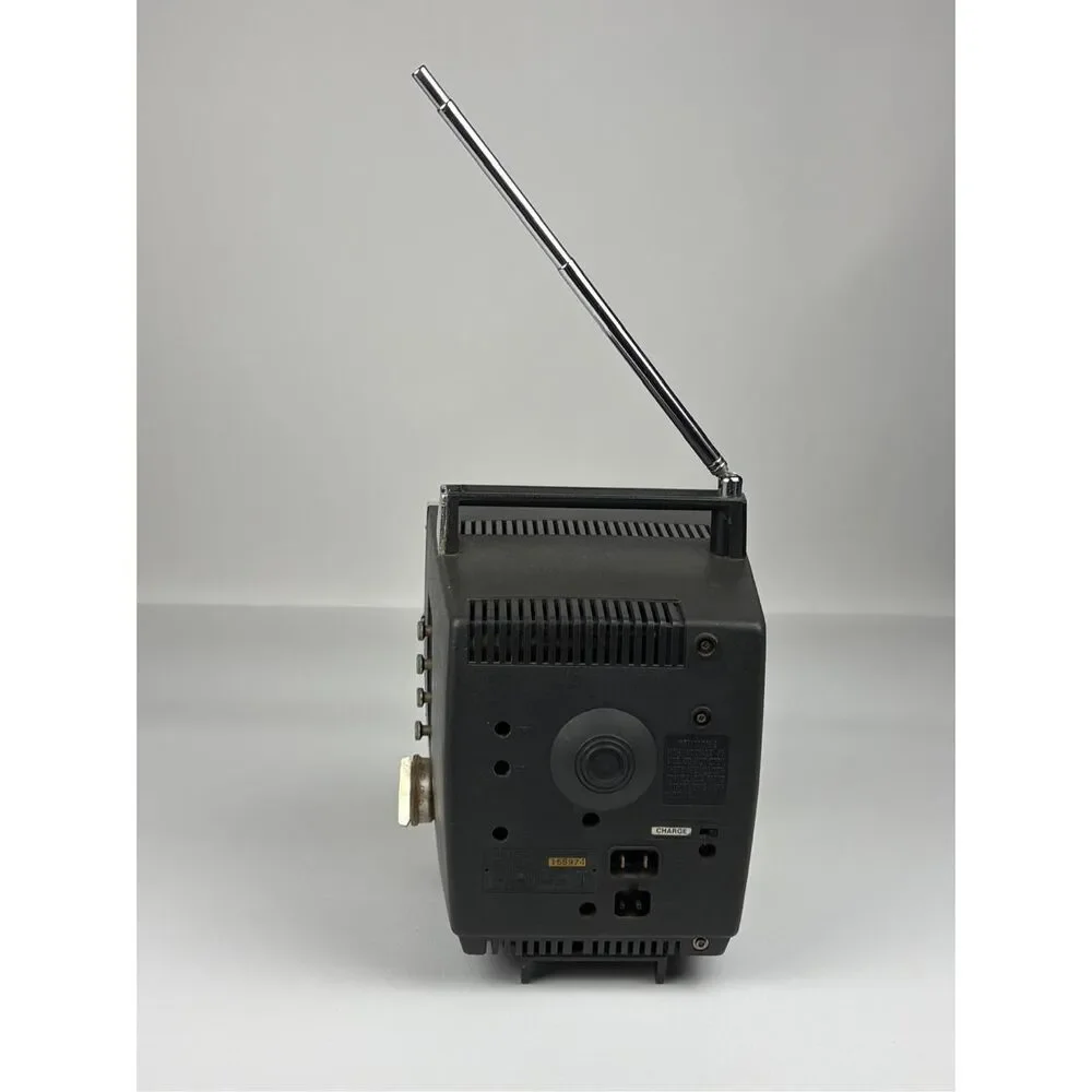 Vintage Sony TV-700U Television TV 7in Screen Portable Black & White FOR PARTS